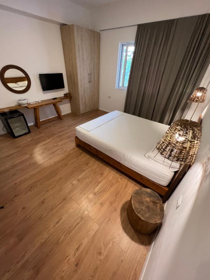 Kanes Bohemian Boutique Hotel Sarandë エクステリア 写真