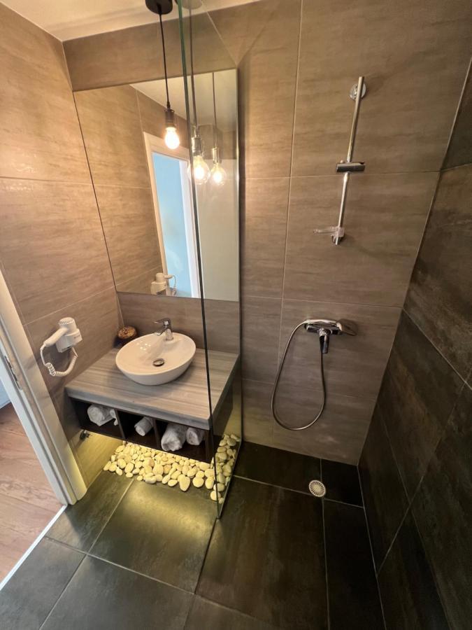 Kanes Bohemian Boutique Hotel Sarandë エクステリア 写真