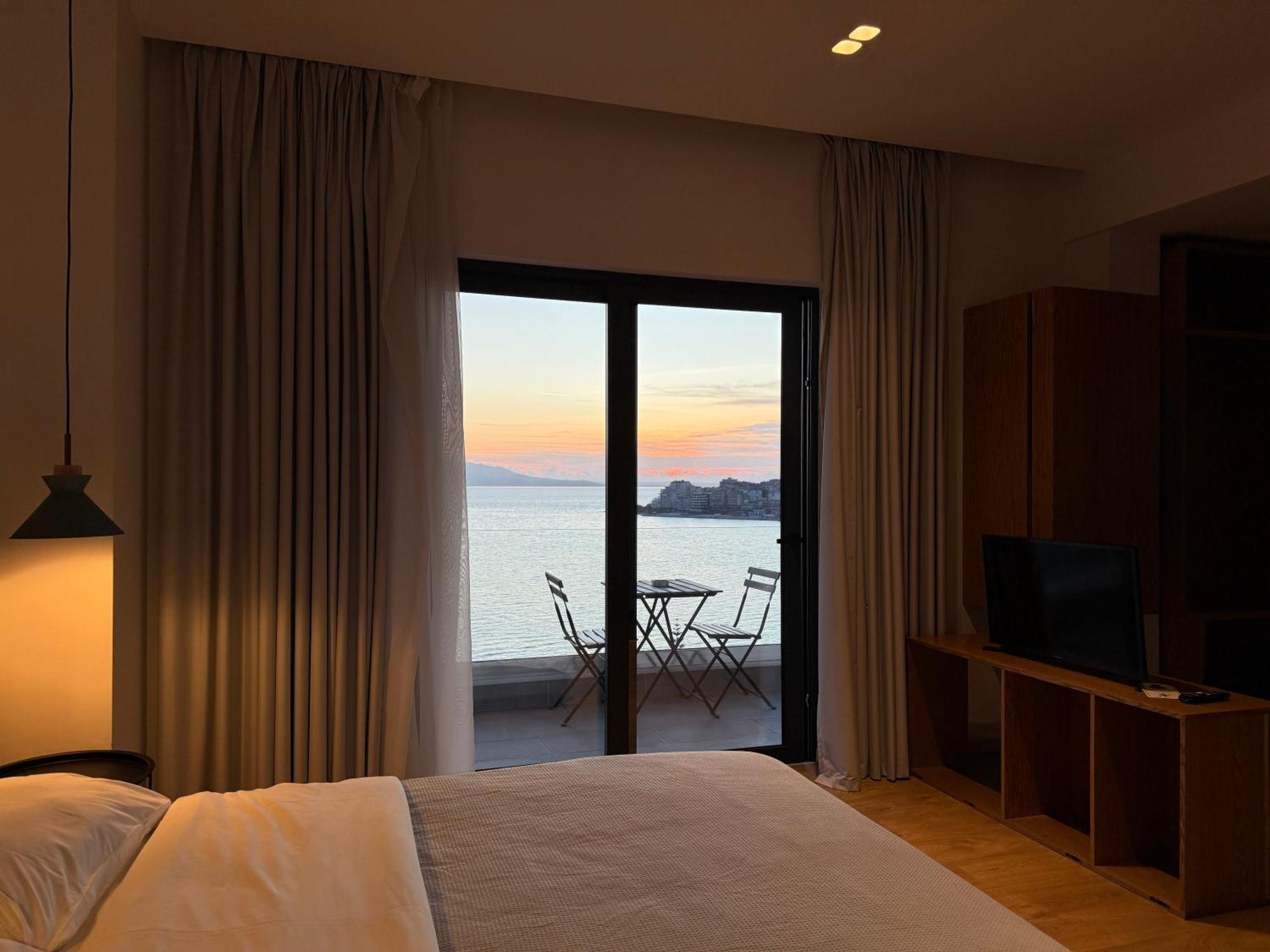 Kanes Bohemian Boutique Hotel Sarandë エクステリア 写真